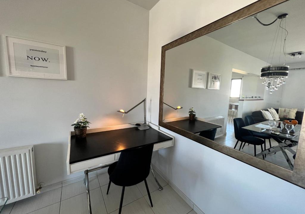 Ayios Dhometios Apartment | Queens Boutique Apartment 2BR