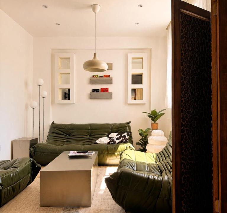 Lykabittos Apartment | Refined Retreat - central flat with pool table