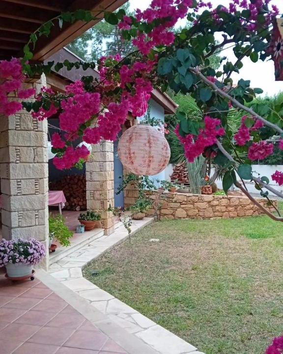 Agios Athanasios House | Room in a Traditional House near the sea
