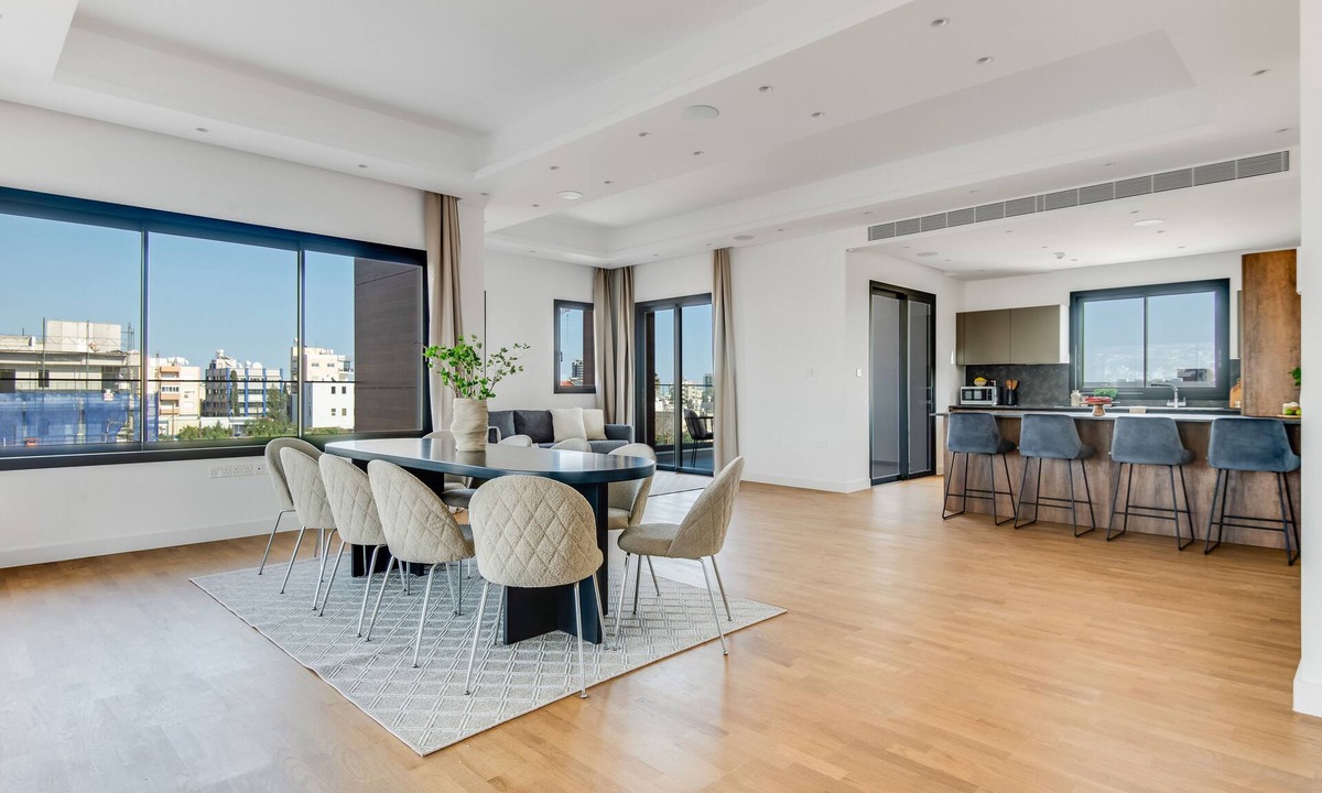 Limassol Apartment | Sanders Crystal 2 - Top 3-Bdr with Shared Pool