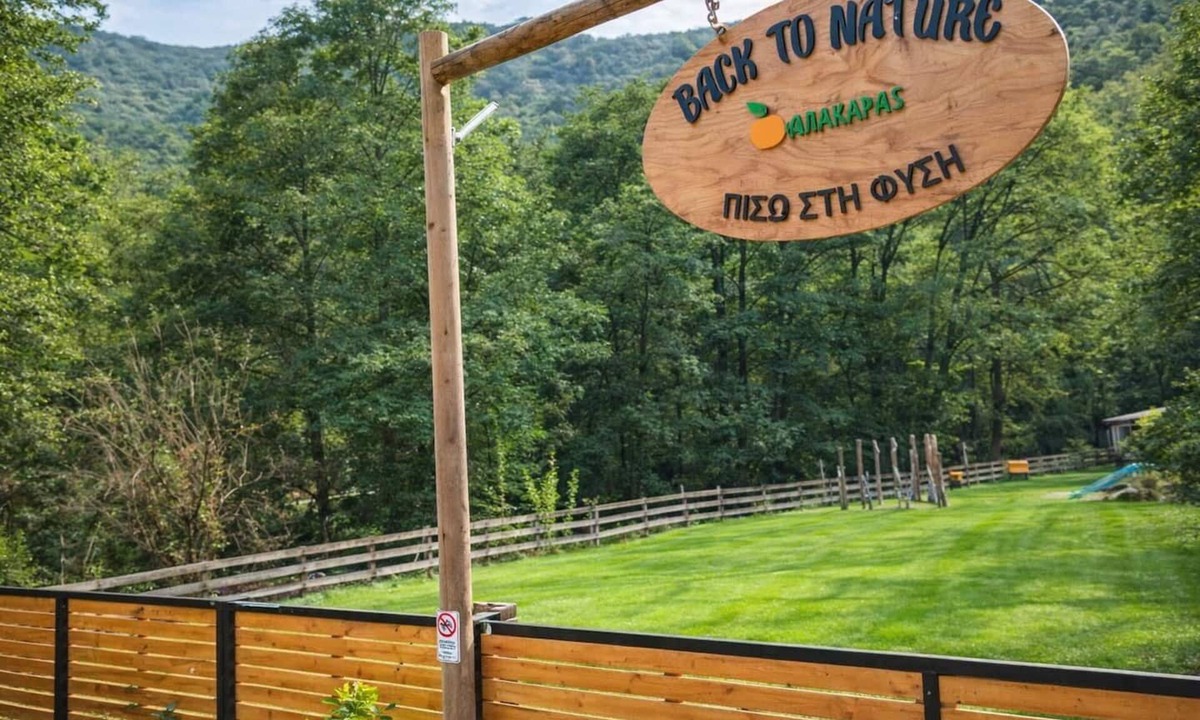 Arakapas Cabin | Scenic Mountain Getaway for Couples with Pool Access