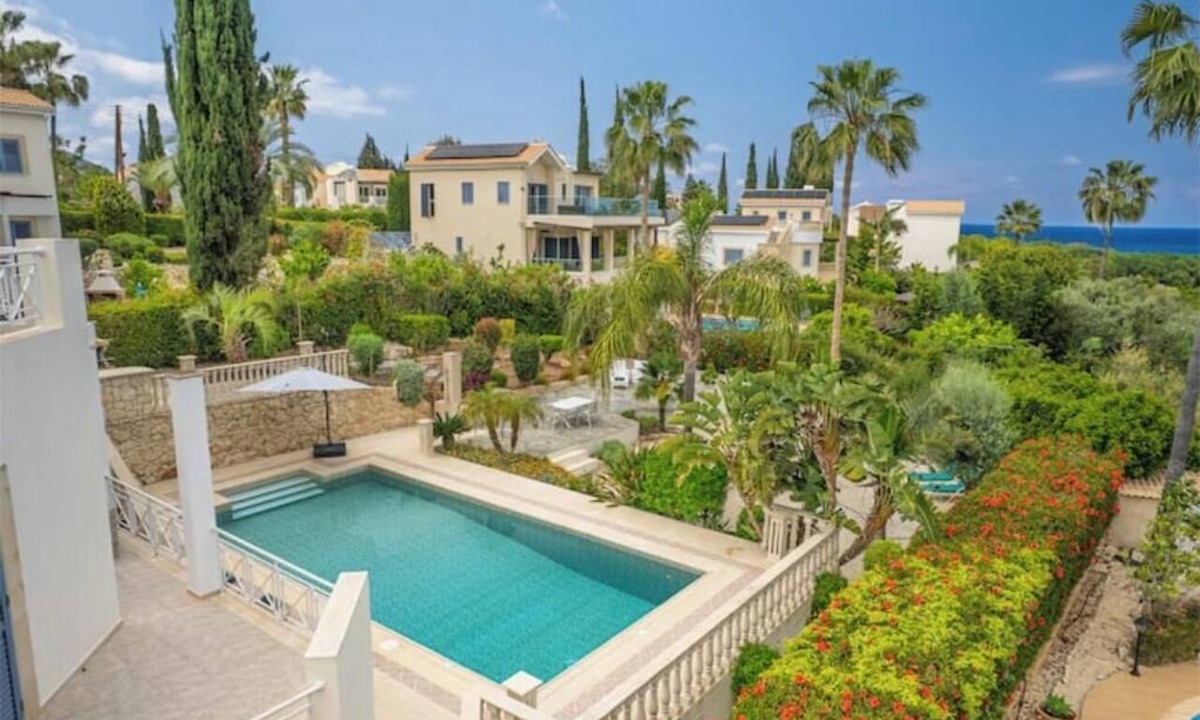 Latchi House | Seaview Villa Selenia pool & jacuzzi in Neo Chorio