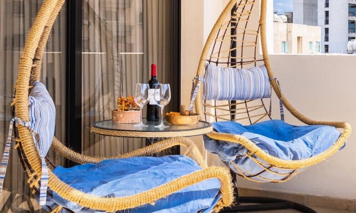 Larnaca Apartment | Spacious, newly furnished two bedroom apartment, 200 meters from the beach.