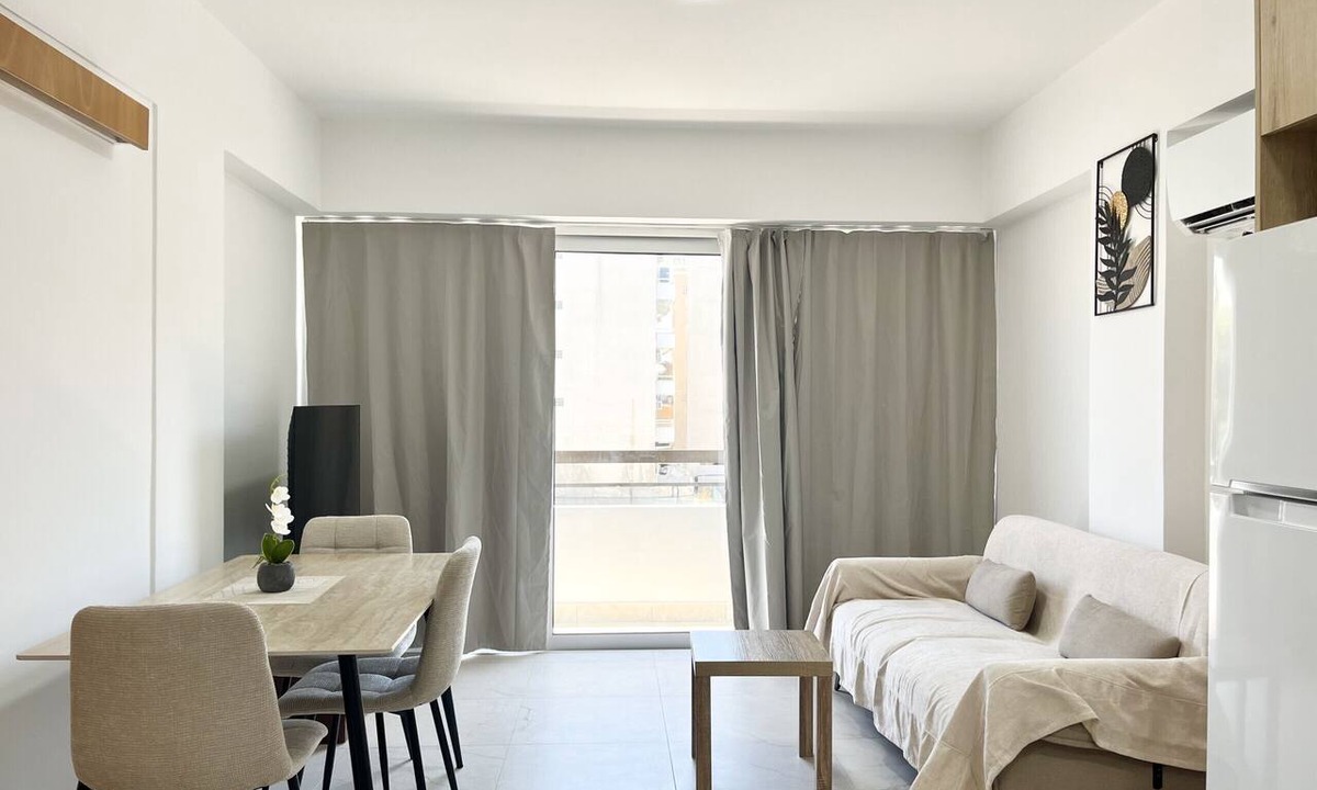 Larnaca Apartment | STAY Finikoudes Nest 3