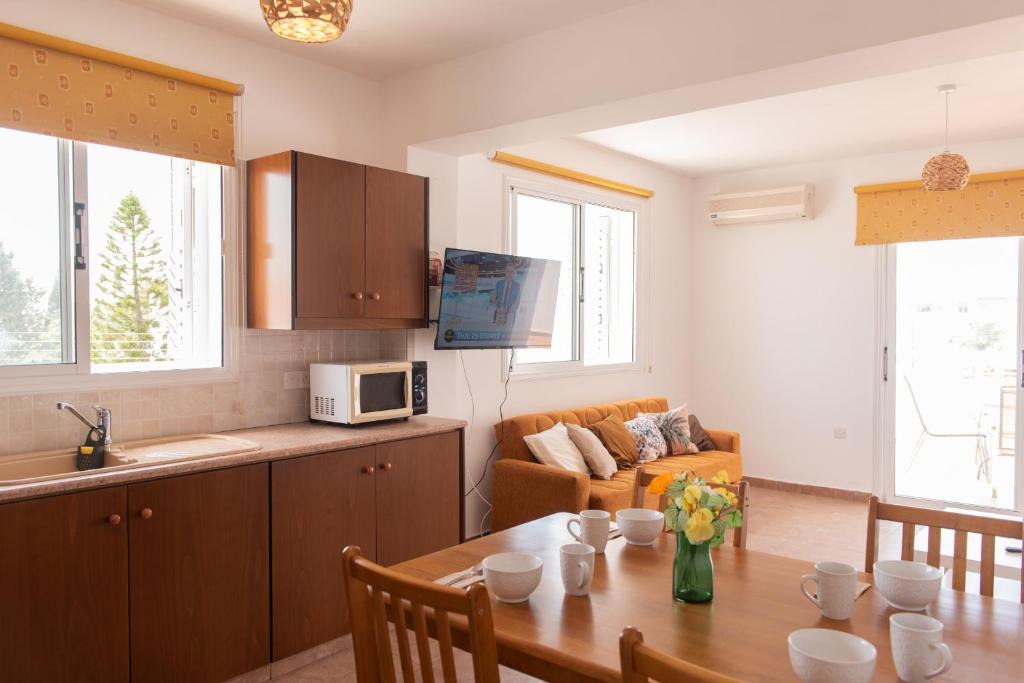 Kapparis Apartment | STAY Kali Sun Apartment