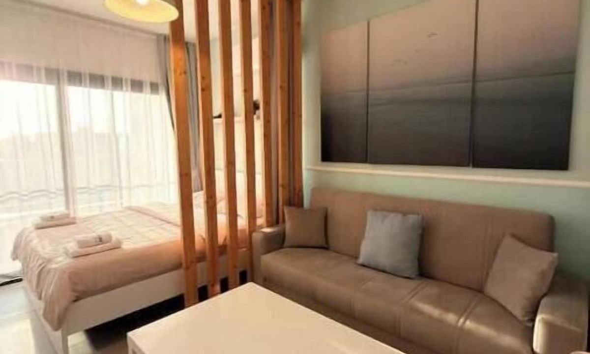 Trikomo Apartment | Stylish Studio with Pool View at the Caesar Resort