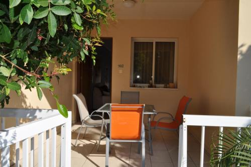 Pervolia House | Sunset Garden Villa