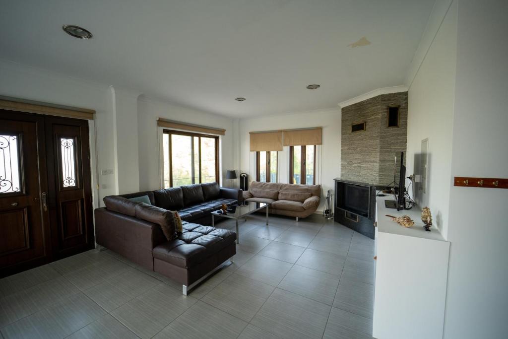 Kalo Chorio Villa | The Hill: Mountain Sky Villa Retreat