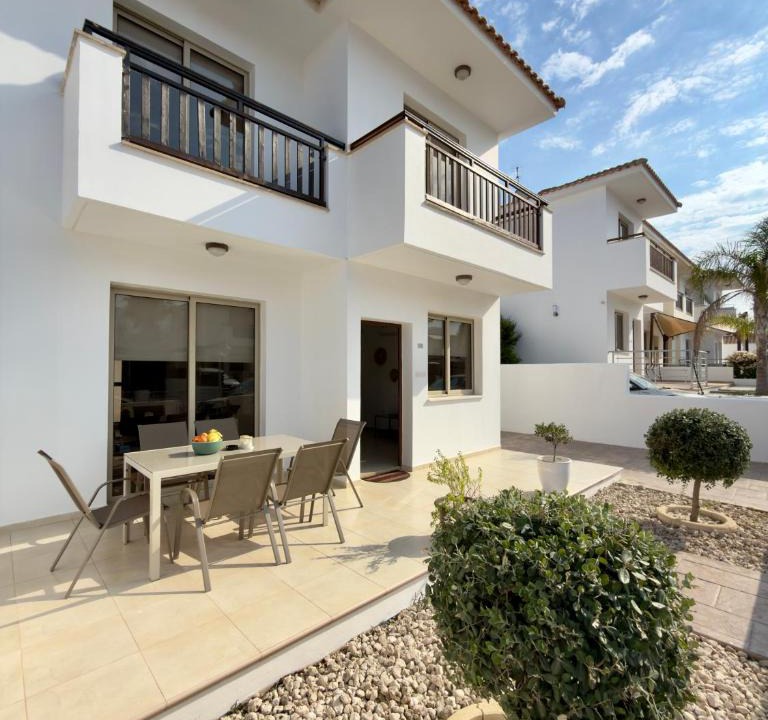 Pernera Villa | The Luma - Modern 3BR Villa - Walking to Beach