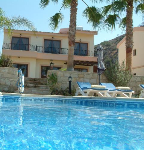 Pissouri Villa | Three bedroom villa with private pool and landscaped garden close to the beach