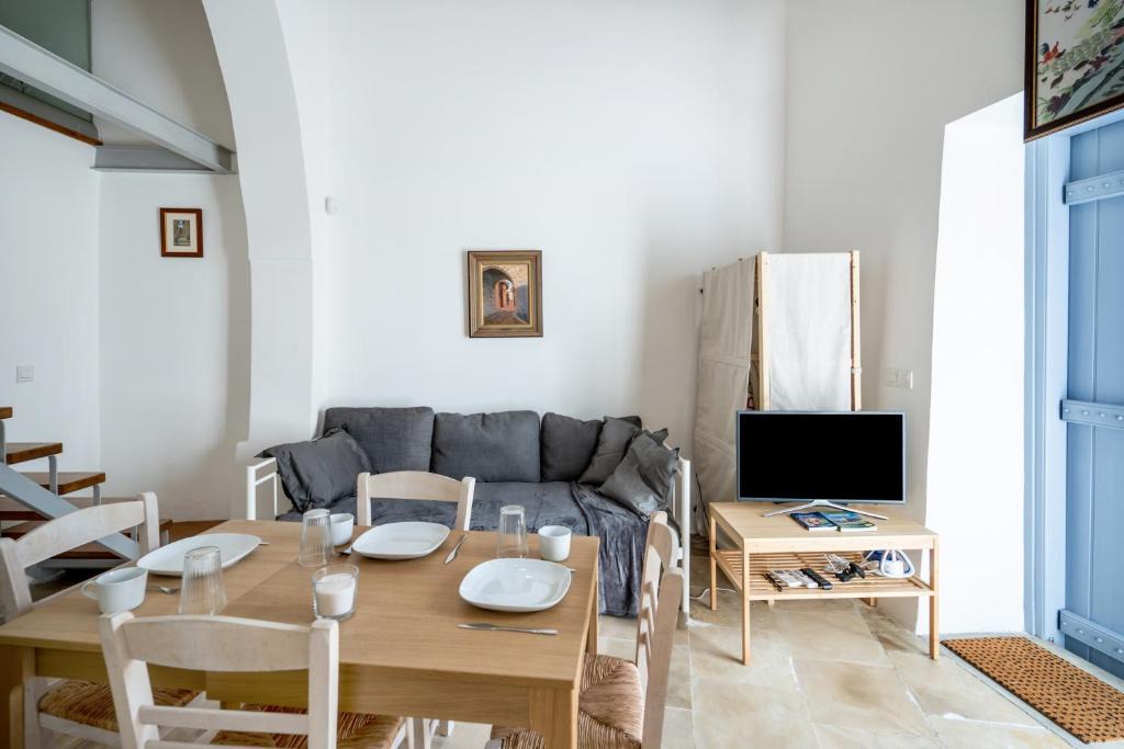 Nicosia Apartment | To Hani - Kamara Studio
