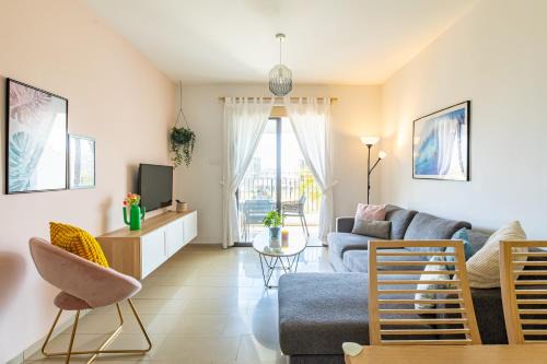 Kapparis Apartment | Tranquil Kyklades BC6, WALK to BEACH
