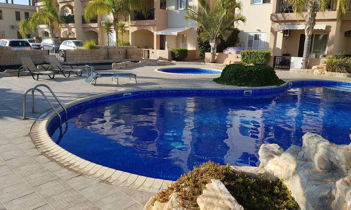 Universal Apartment | Two Bedroom Ground Floor Apartment with Shared Pool (Universal/Paphos)