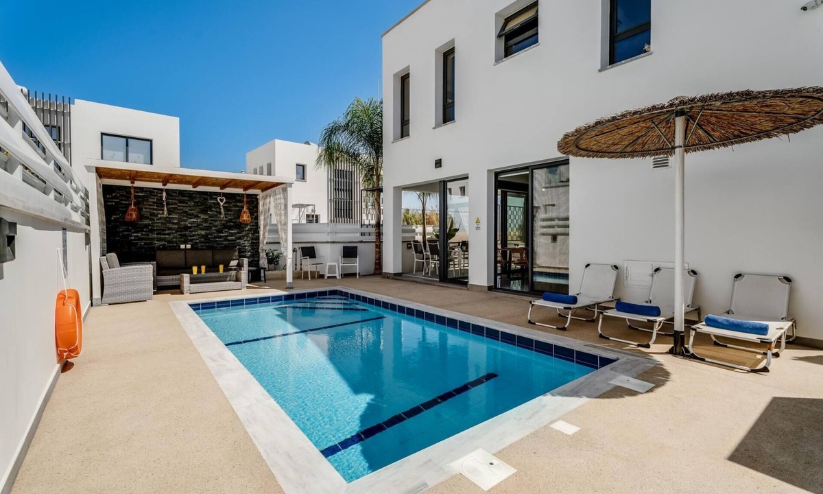Paralimni Villa | Villa Alassia 16 by Ezoria Villas