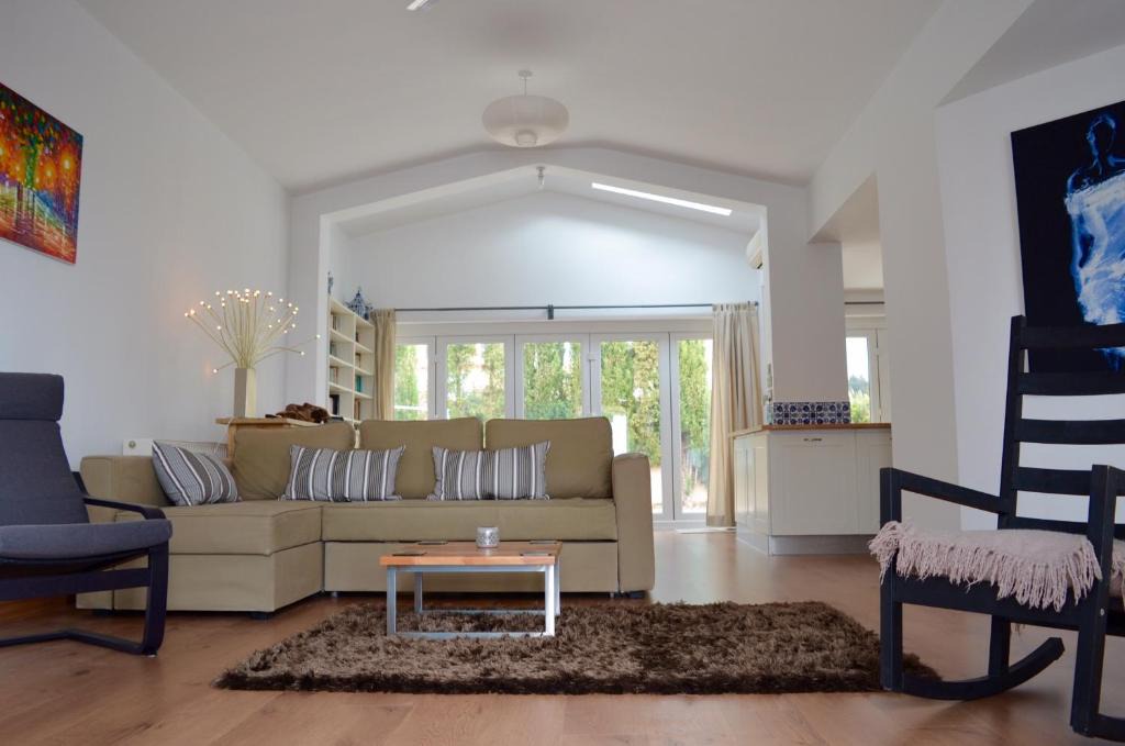 Kathikas Villa | Villa Alethia