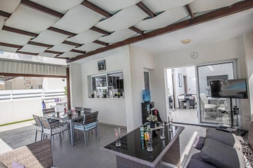 Protaras Villa | Villa Anemoni 8