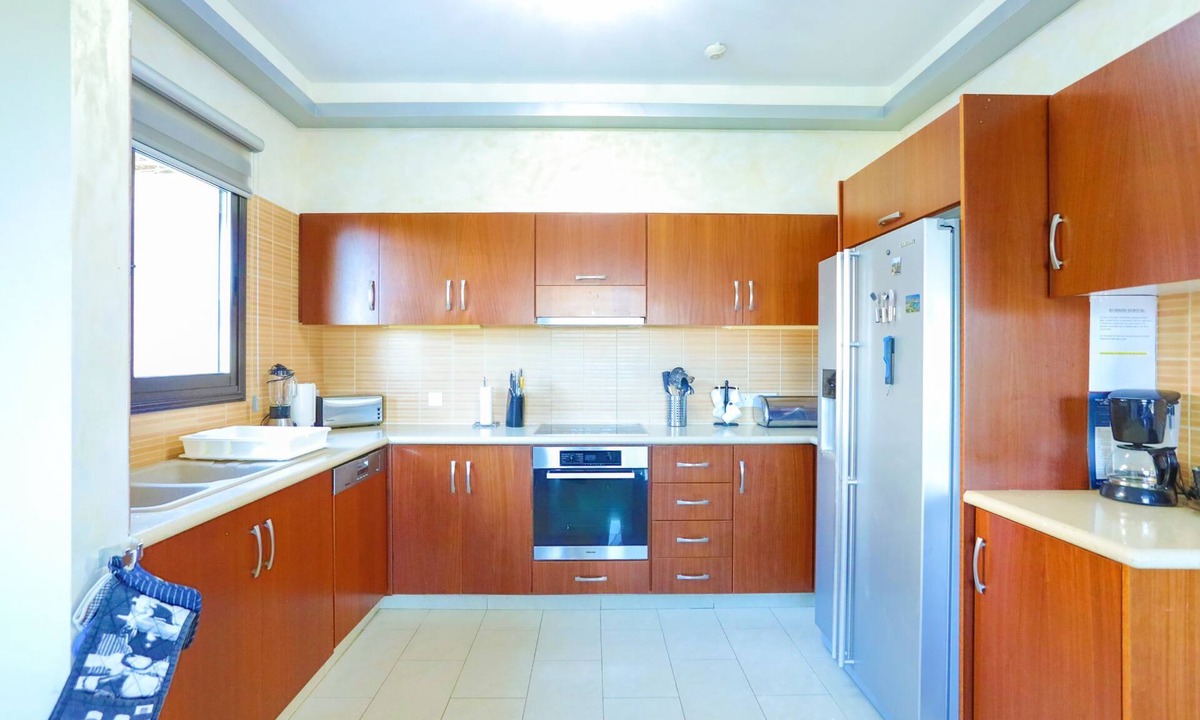 Latsi Villa | Villa Arbanassi - a villa that sleeps 6 guests in 3 bedrooms