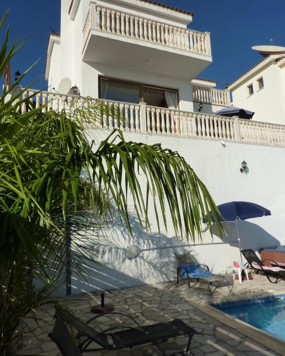 Peyia Town Villa | Villa Athena