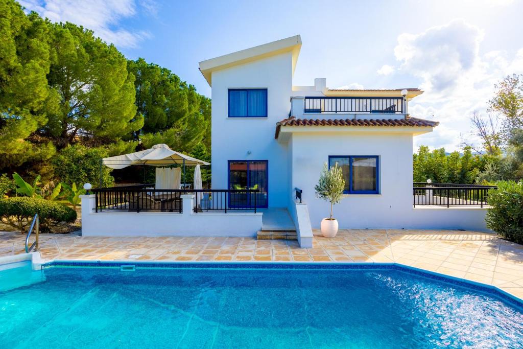 Polis Villa | Villa Charoula Thio Large Private Pool AC WiFi