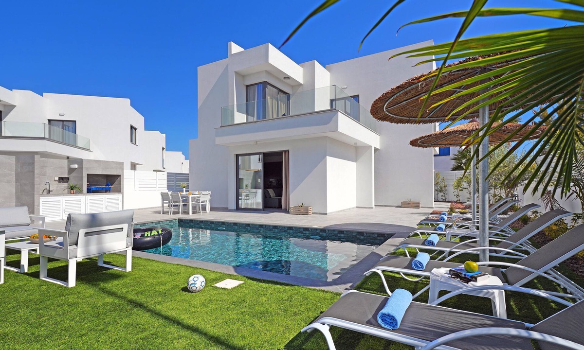 Pernera Villa | Villa CLIO - 3Bed all En-suite with Private Pool