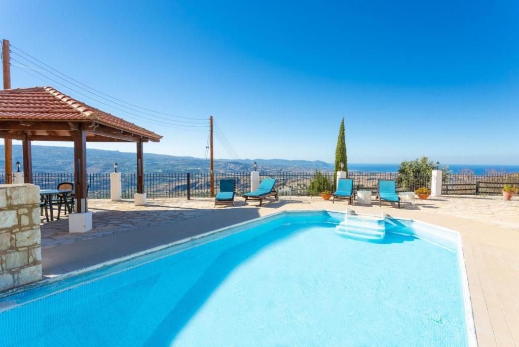 Peristerona Villa | Villa Heaven