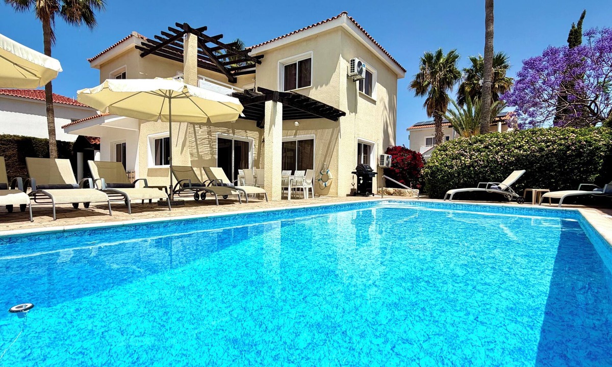 Pegeia House | Villa Isabella Premium Residence – 3BR, Pool & Sea View near the Beach