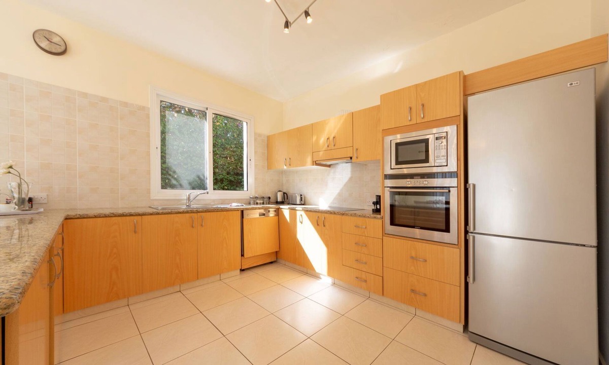 Latchi Cottage | Villa Maya - a villa that sleeps 6 guests in 3 bedrooms