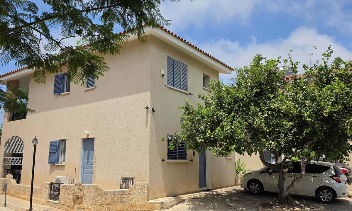 Universal House | Villa Nadezda – 3-Bedroom Villa with Pool near Paphos Harbour