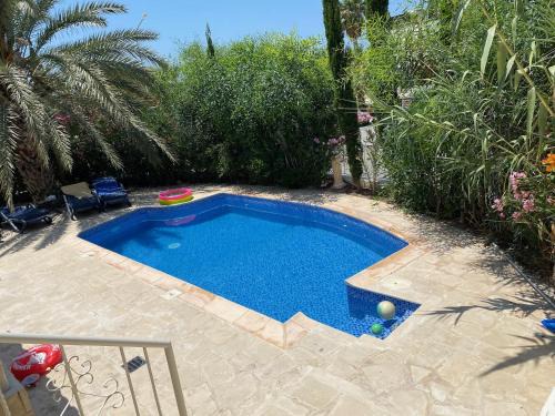 Pegeia Villa | Villa Neyla Four bedroom Coral Bay Beach front