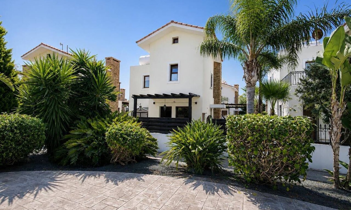 Ayia Thekla Villa | Villa Saint Nicholas by Ezoria Villas