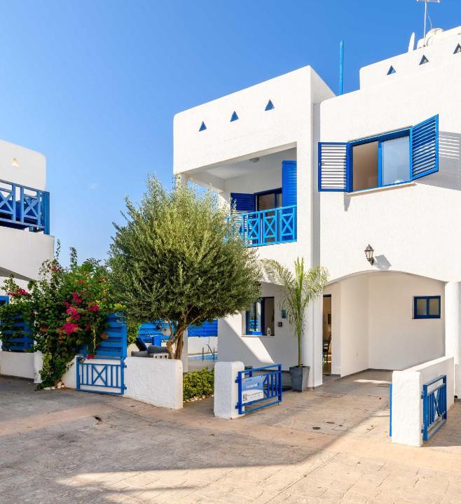 Dherynia Villa | Villa Santorini