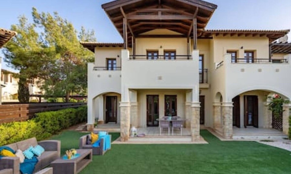 Aphrodite Hills Apartment | ZC02 Adjacent to Aphrodite Hills - Pool & Garden