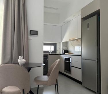 Dromolaxia Apartment | ΘΕΑ 5 Comfortable 1BR and 2BR Apartments