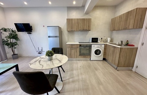 Agios Tychon Apartment | 1-bedroom flat 100m from the beach in Tourist area