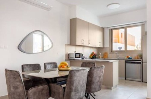 Agios Athanasios Apartment | 102 Mulberry Court- Bright with Large Terrace