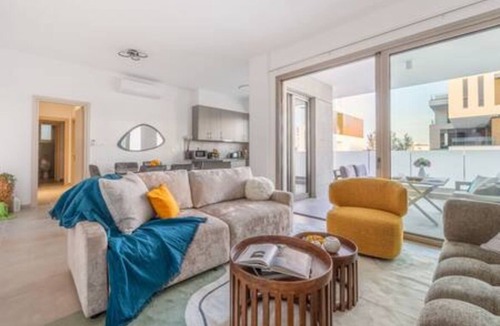 Agios Athanasios Apartment | 102 Mulberry Court- Bright with Large Terrace