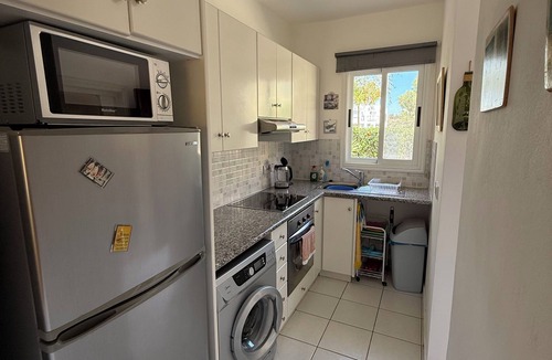 Polis House | 2-bedroom garden townhouse in Polis Chrysochous with WiFi, communal pool and gym