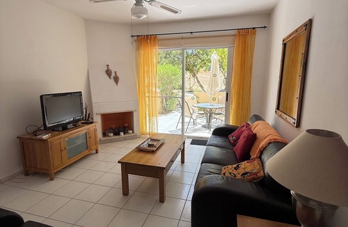 Polis House | 2-bedroom garden townhouse in Polis Chrysochous with WiFi, communal pool and gym