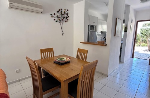 Polis House | 2-bedroom garden townhouse in Polis Chrysochous with WiFi, communal pool and gym
