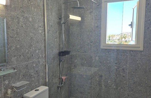 Peyia Town Apartment | 2 bedroom Penthouse apartment, stunning views, Aircon, 2 pools, Free WIFI