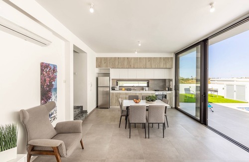 Pernera Villa | 2 bedroom villa with pool in Protaras