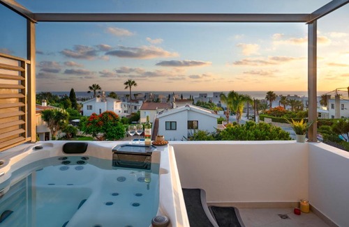 Chlorakas Apartment | 250m to Beach - Private Hot Tub - 2 Terraces - BBQ