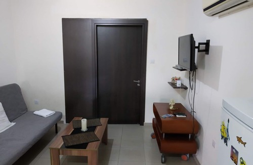 Paralimni Apartment | 2br-7 Guests-Free Parking-Pool-AirCon