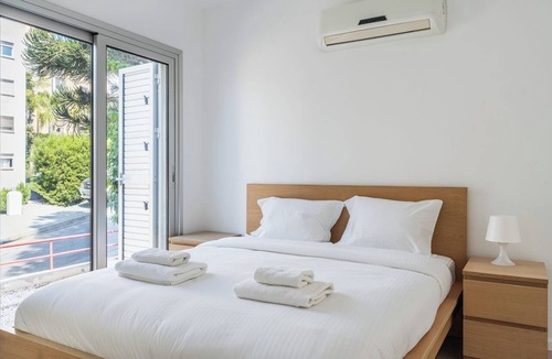 Agios Tychon Apartment | 2BR Modern Apt. w/pool and parking 500m From Beach