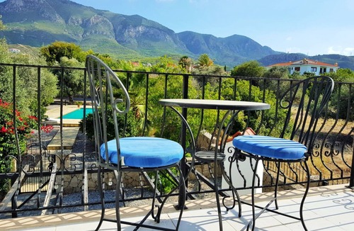 Dikmen Villa | 3 bedroom villa with communal pool, just minutes from Bellapais Abbey & Girne