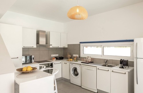 Paralimni Villa | 3 bedroom villa with pool in Ayia Triada