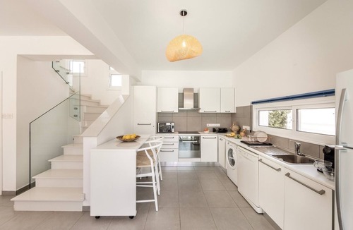Paralimni Villa | 3 bedroom villa with pool in Ayia Triada