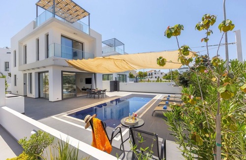 Kapparis Villa | 3 bedroom villa with pool
