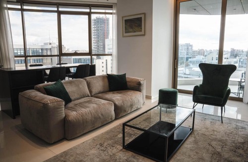 City Centre Apartment | 360 Luxury One Bedroom Suite