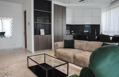 City Centre Apartment | 360 Luxury One Bedroom Suite